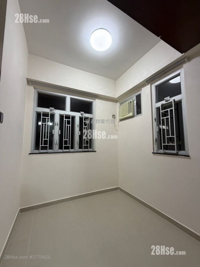 紅磡單幢 租盤 2 房 , 1 浴室 354 平方呎