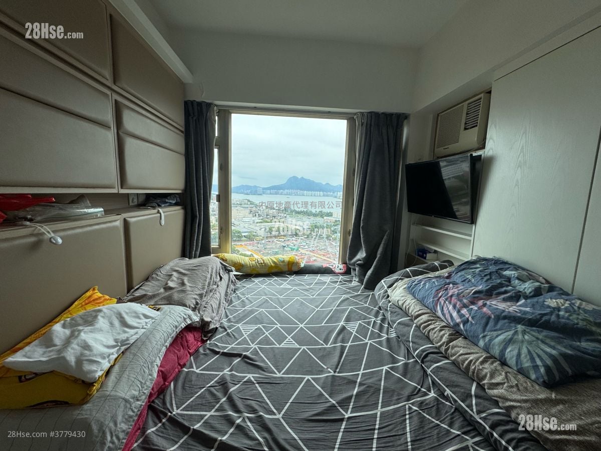 Riviera Lodge Rental 3 Bedrooms 608 ft²