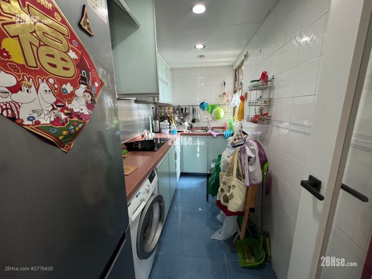 Riviera Lodge Rental 3 Bedrooms 608 ft²