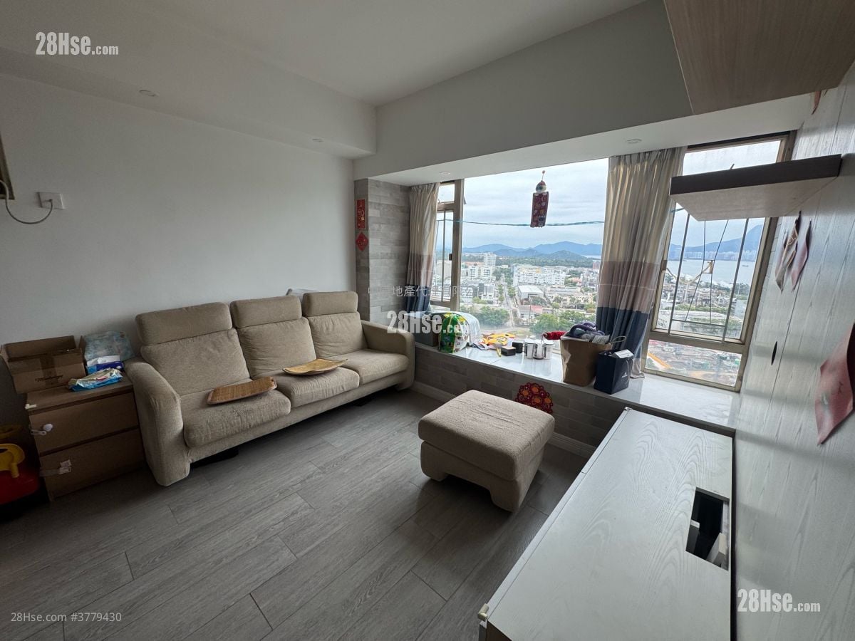 Riviera Lodge Rental 3 Bedrooms 608 ft²