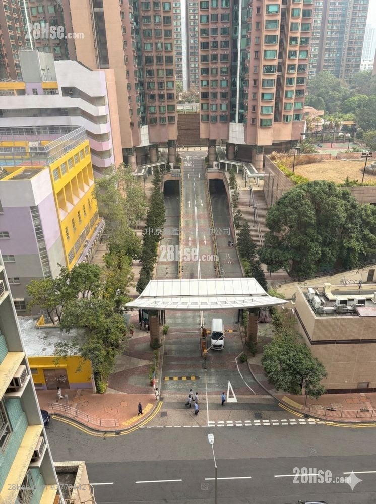 Ching Wang Court Sell 3 Bedrooms , 2 Bathrooms 650 ft²