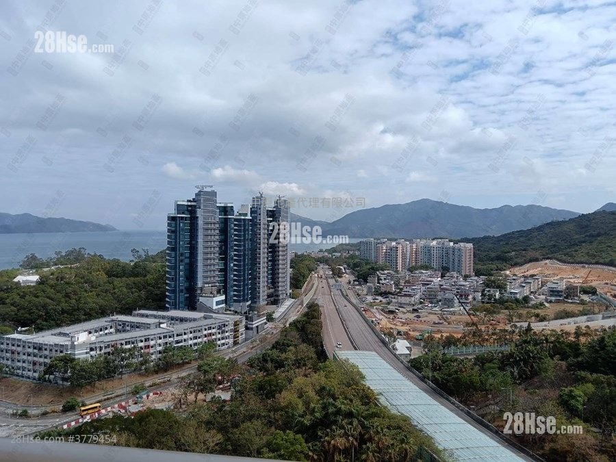 银湖天峰 售盘 3 房 , 2 浴室 762 平方尺