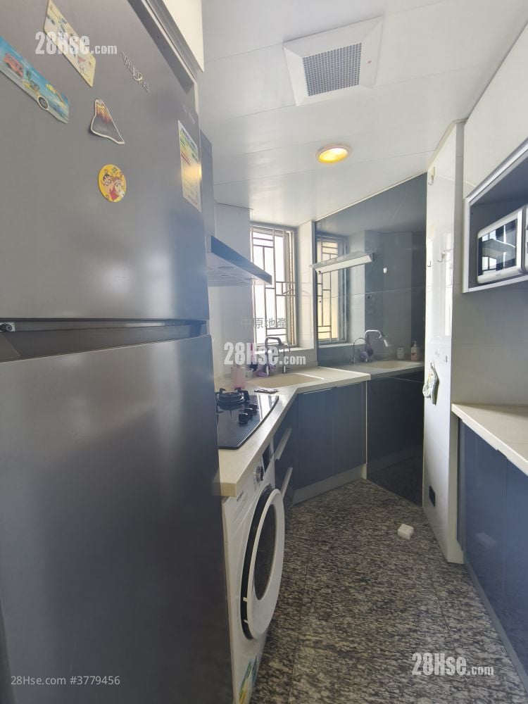 名城 售盘 3 房 , 2 浴室 784 平方尺