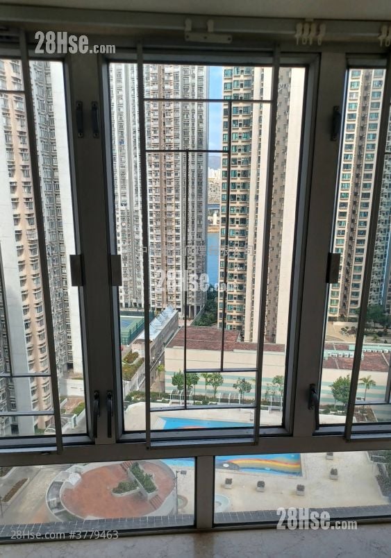 Greenfield Garden Sell 2 Bedrooms , 1 Bathroom 383 ft²