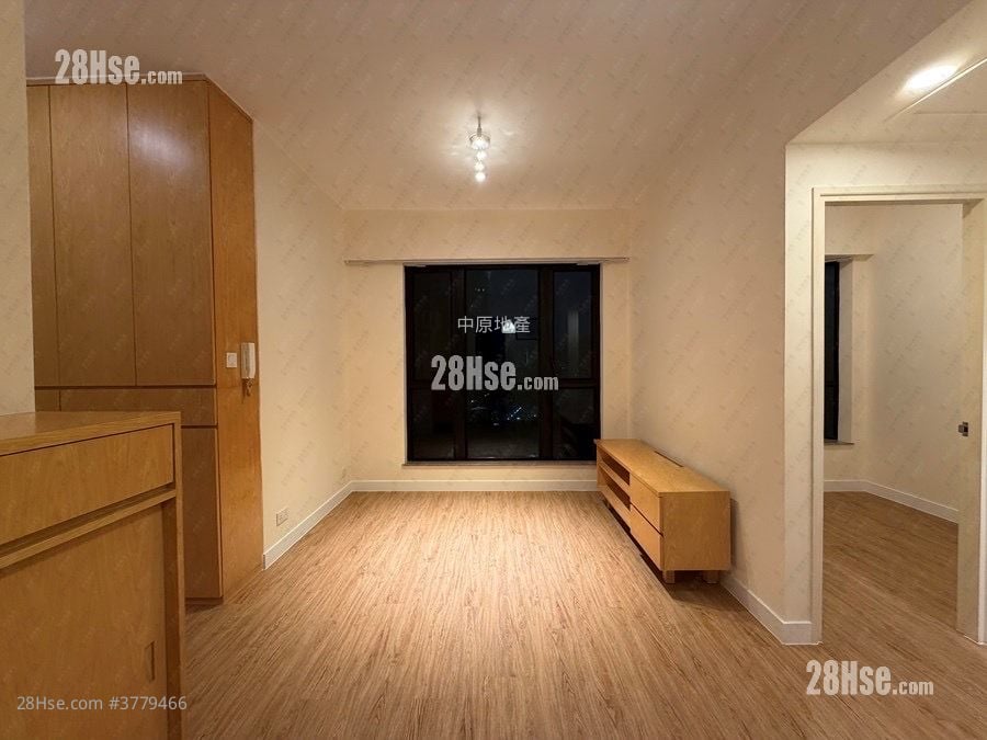 朗怡居 售盘 2 房 531 平方尺