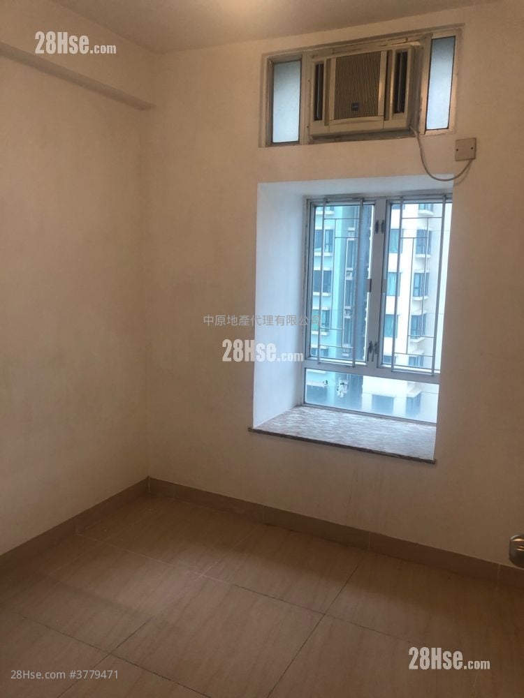 Greenfield Garden Sell 2 Bedrooms , 1 Bathroom 451 ft²