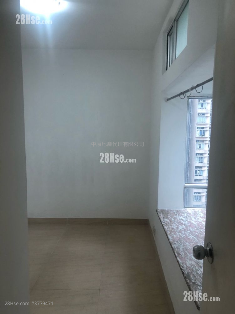 Greenfield Garden Sell 2 Bedrooms , 1 Bathroom 451 ft²