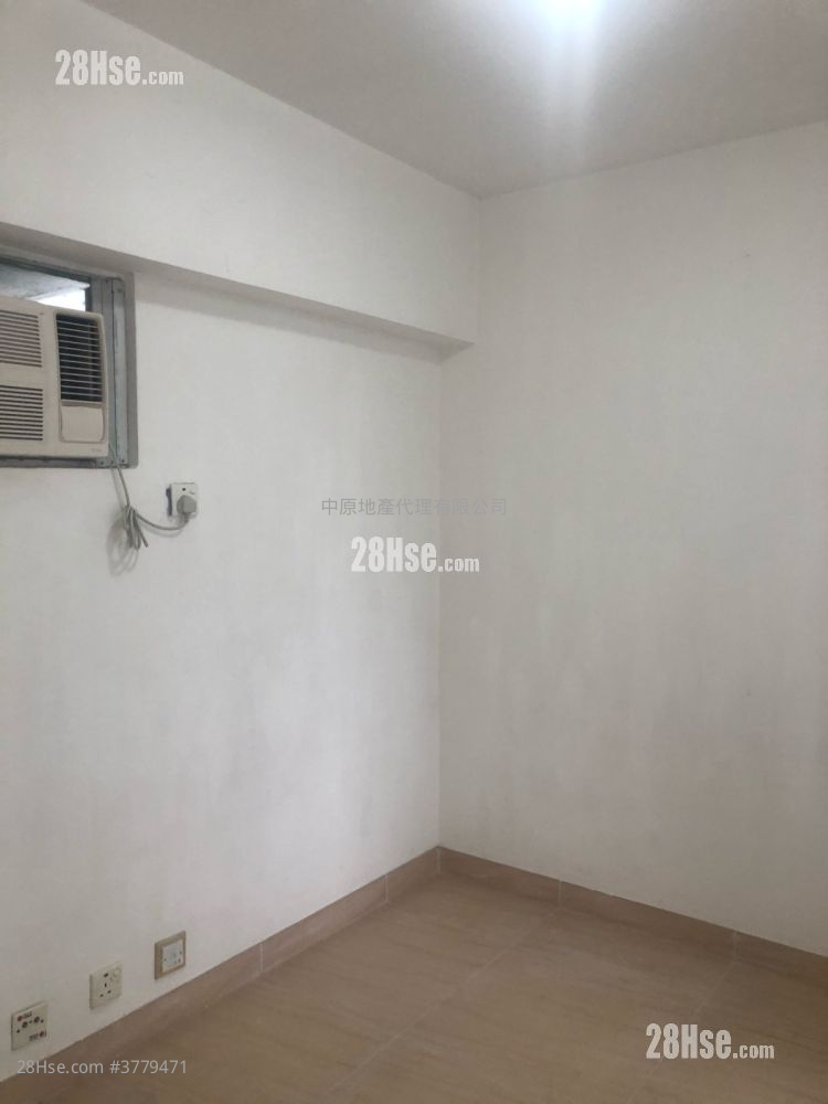 Greenfield Garden Sell 2 Bedrooms , 1 Bathroom 451 ft²