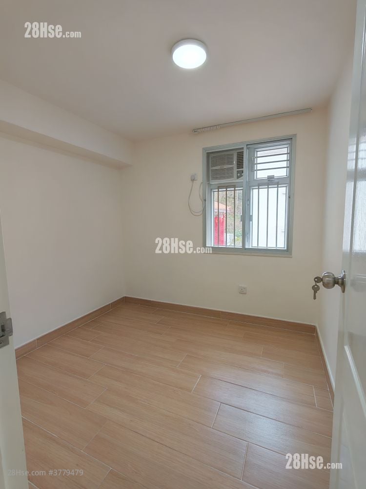 鹽田角村 Rental 3 Bedrooms , 1 Bathroom 700 ft²