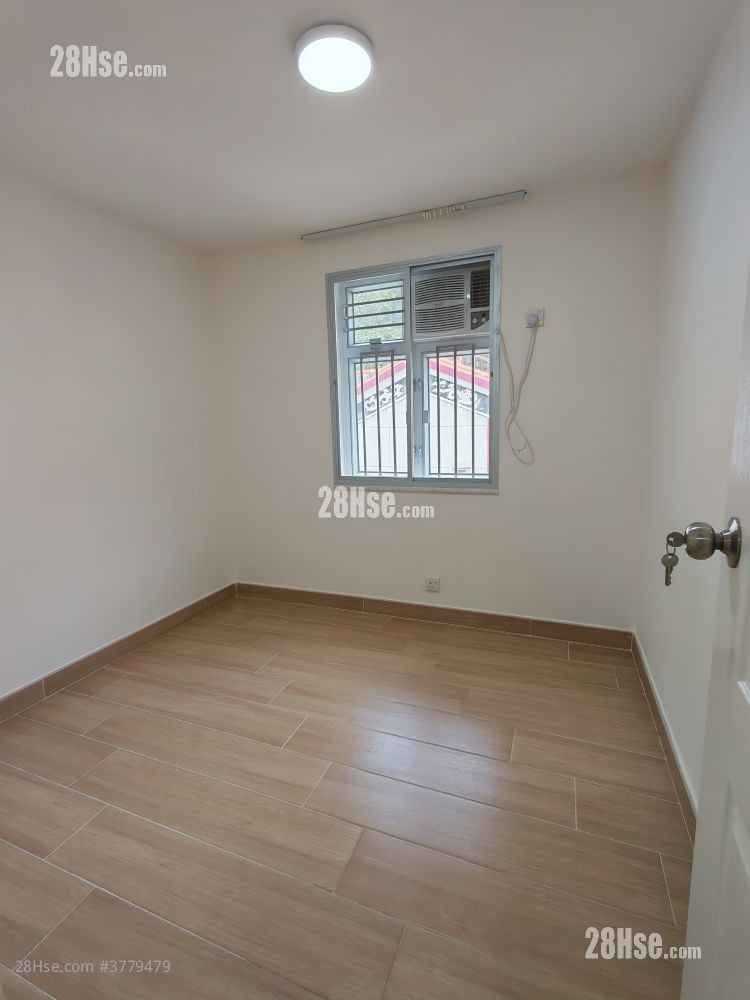 鹽田角村 Rental 3 Bedrooms , 1 Bathroom 700 ft²