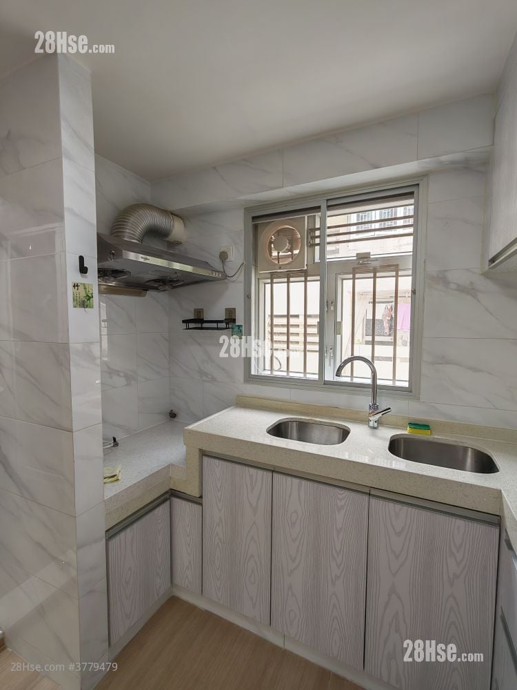 鹽田角村 Rental 3 Bedrooms , 1 Bathroom 700 ft²