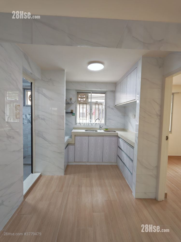 鹽田角村 Rental 3 Bedrooms , 1 Bathroom 700 ft²