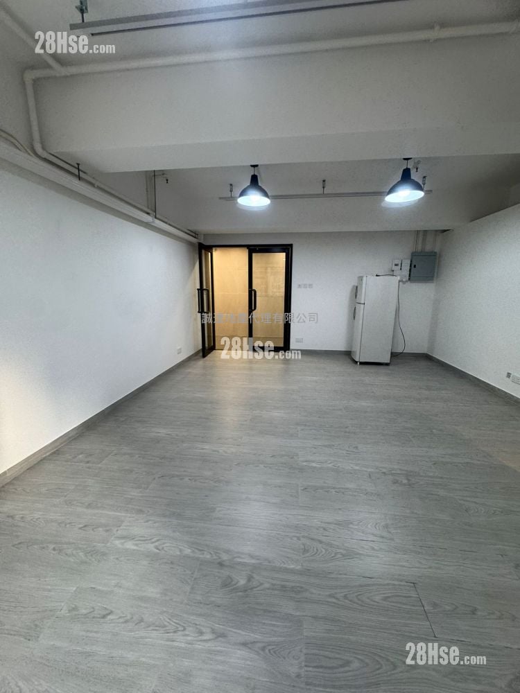 Howard Factory Building Rental Studio , 1 Toilet