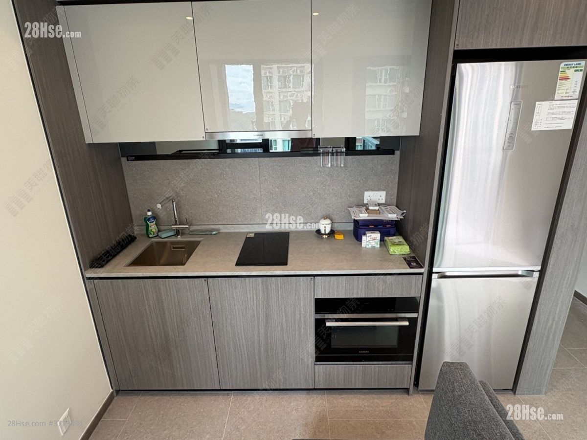 Yoho West Sell 266 ft²