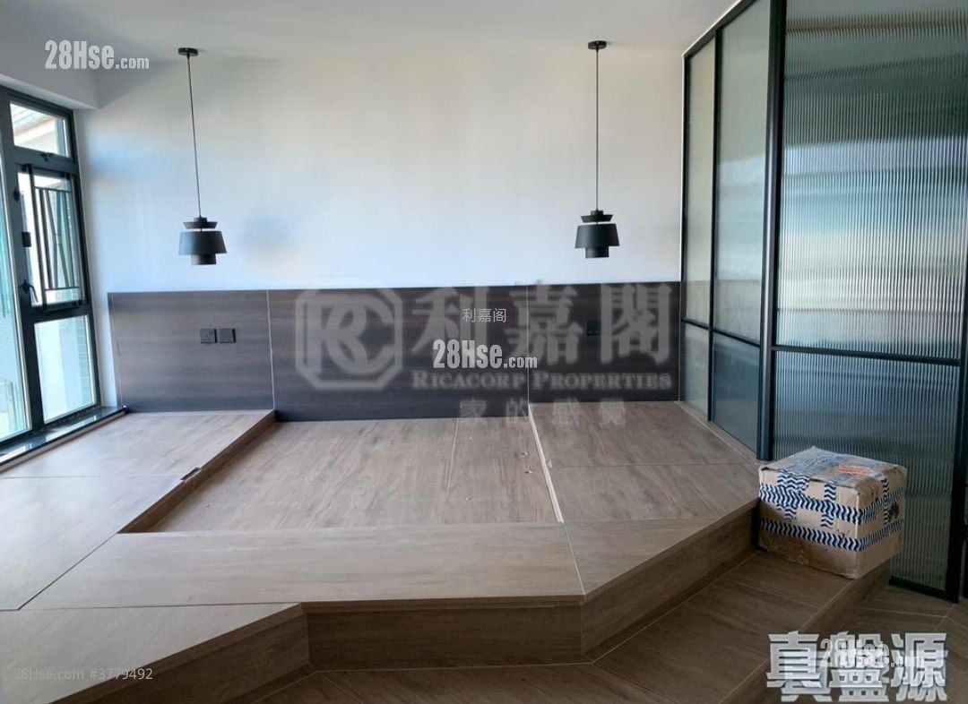 御龙居 售盘 4 房 , 2 浴室 1,591 平方尺