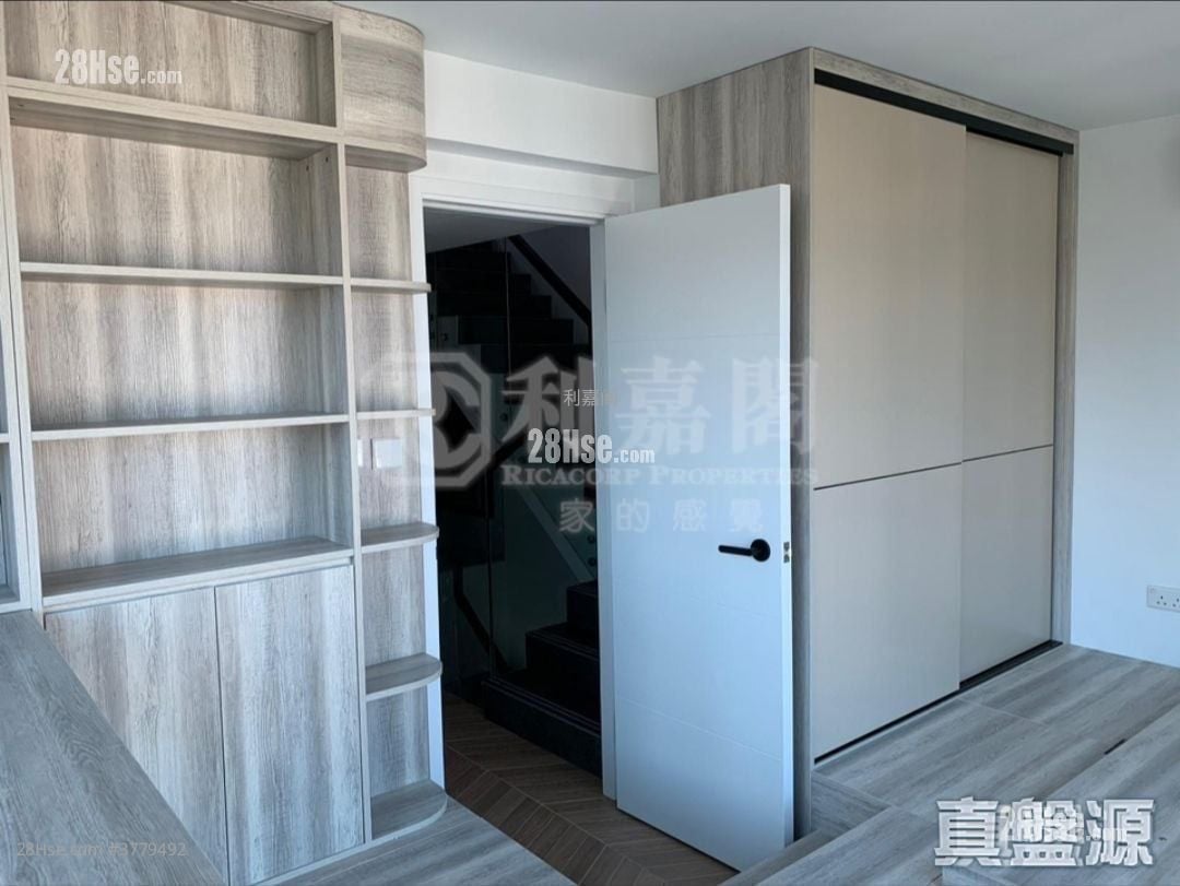 御龙居 售盘 4 房 , 2 浴室 1,591 平方尺