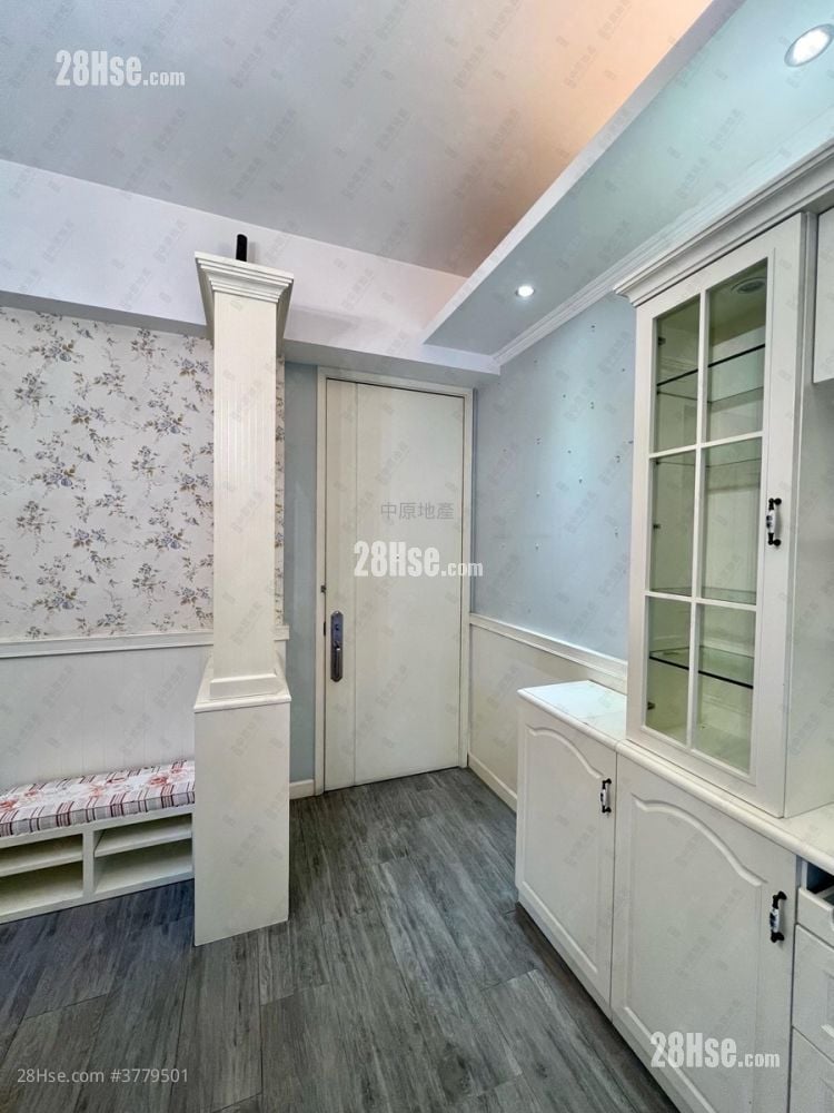 The Woodsville Sell 4 Bedrooms 809 ft²