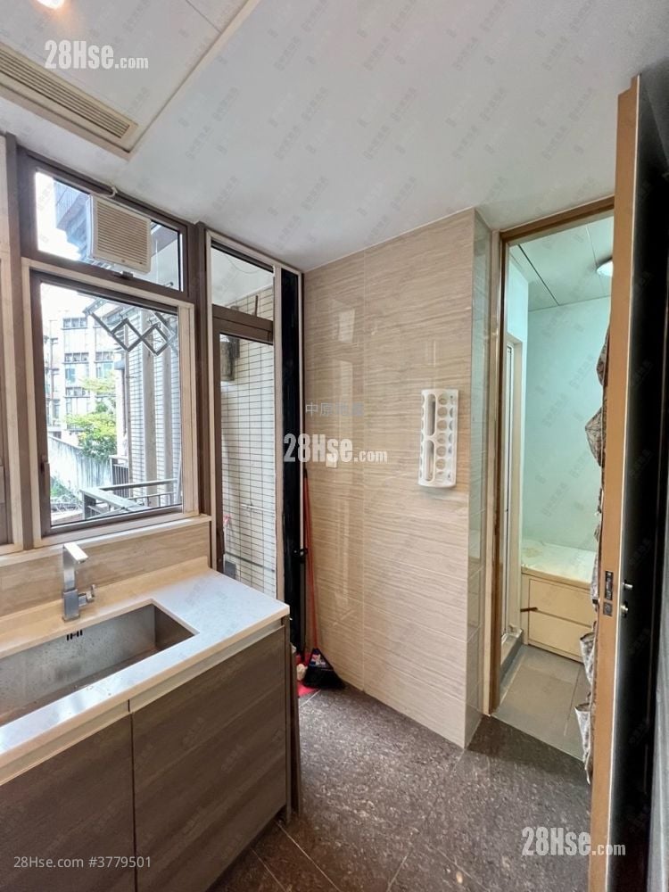 The Woodsville Sell 4 Bedrooms 809 ft²