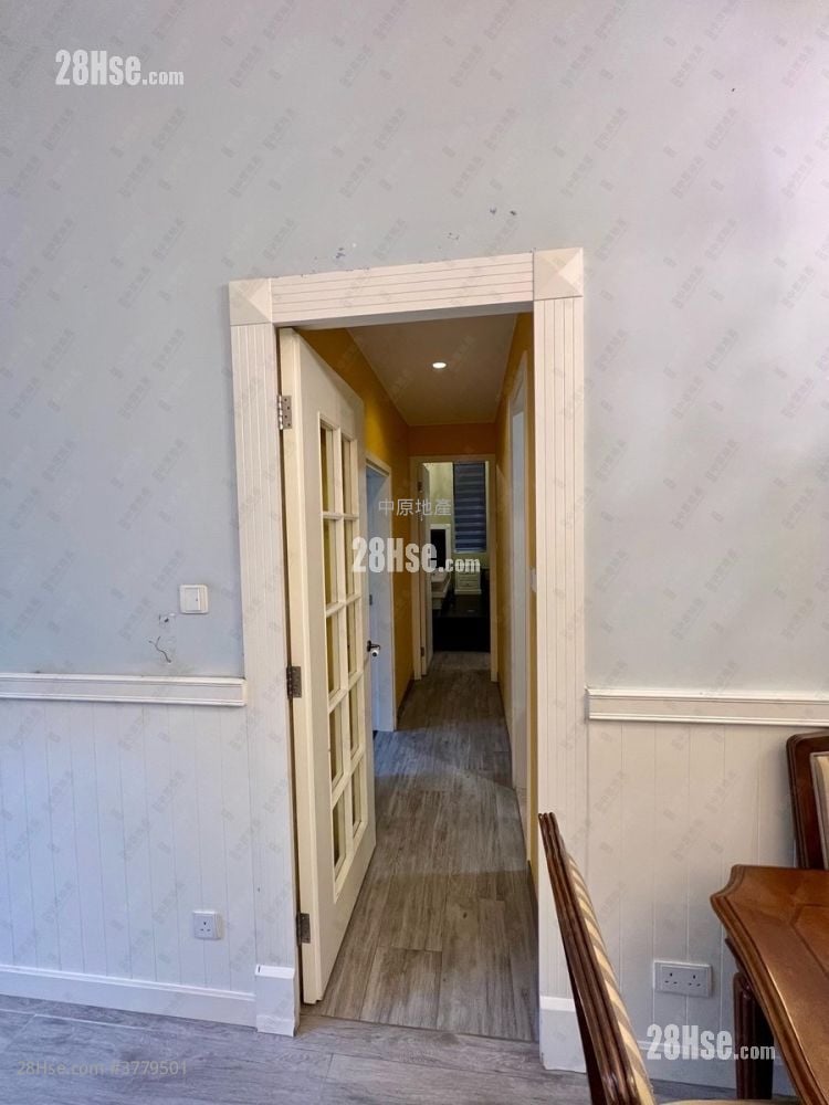 The Woodsville Sell 4 Bedrooms 809 ft²