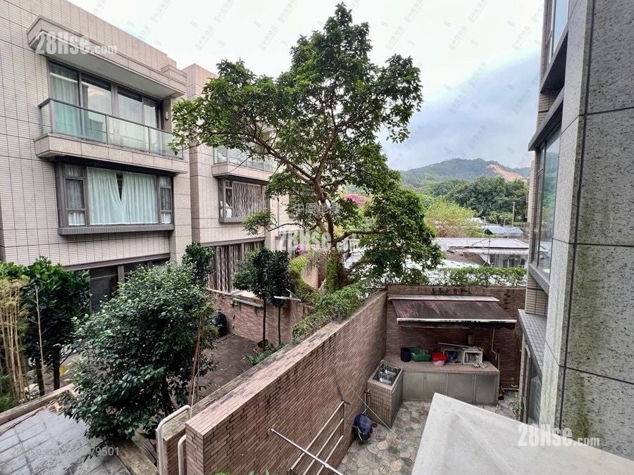 The Woodsville Sell 4 Bedrooms 809 ft²