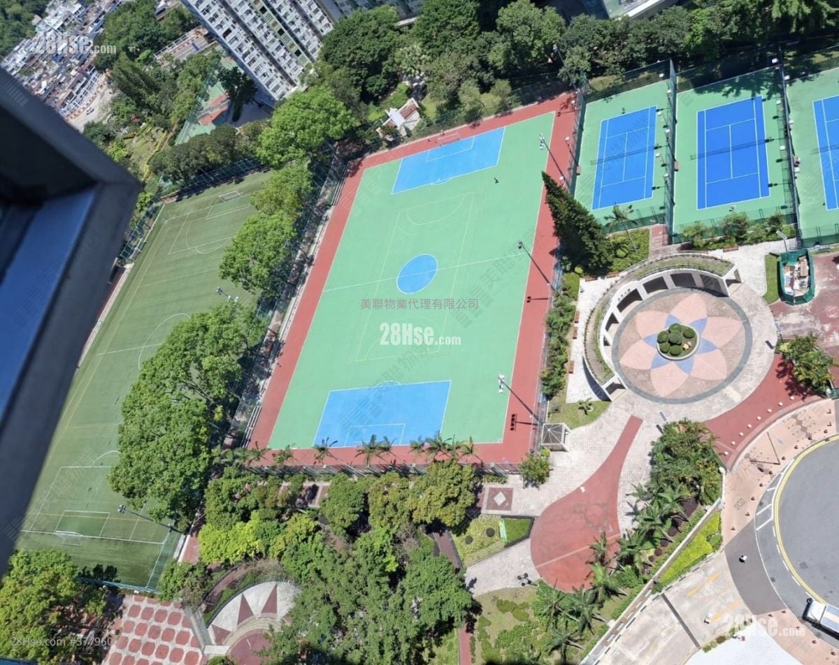 Well On Garden Sell 2 Bedrooms , 1 Bathroom 411 ft²