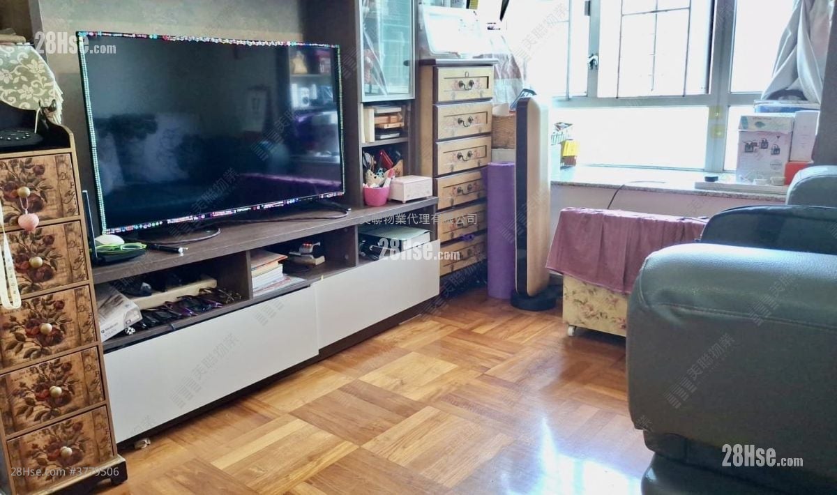 Well On Garden Sell 2 Bedrooms , 1 Bathroom 411 ft²