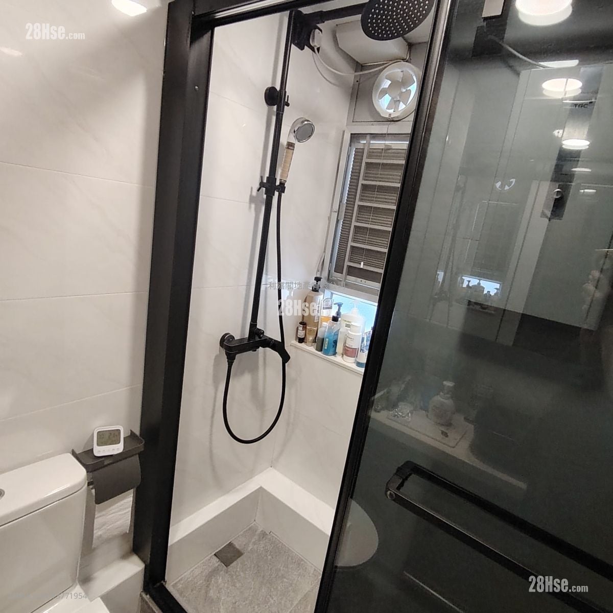 Shan Lai Court Sell 2 Bedrooms 380 ft²