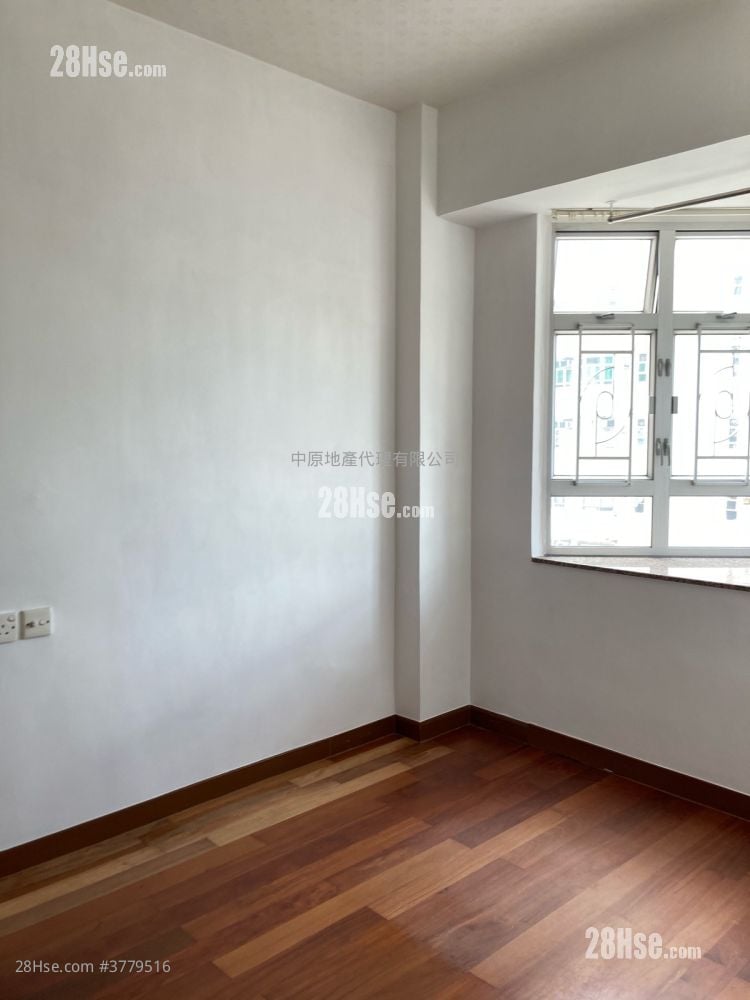 美新大厦 售盘 3 房 588 平方尺