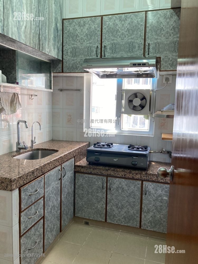 美新大厦 售盘 3 房 588 平方尺