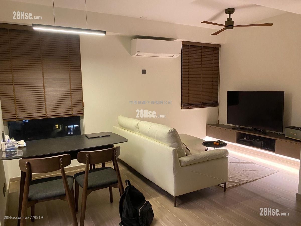 Bauhinia Garden Sell 2 Bedrooms , 1 Bathroom 427 ft²