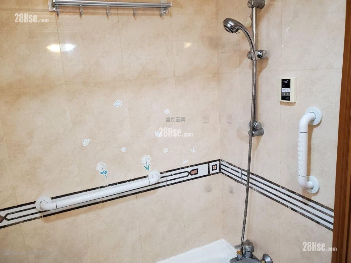 Prima Villa Sell 2 Bedrooms , 1 Bathroom 417 ft²