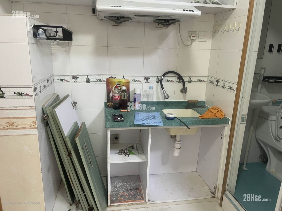 Kam Ping Mansion Rental 160 ft²