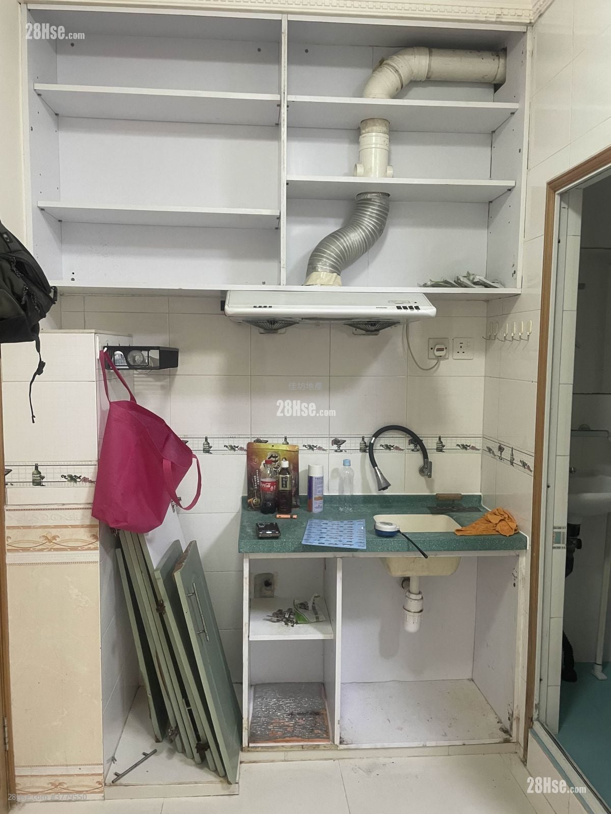 Kam Ping Mansion Rental 160 ft²