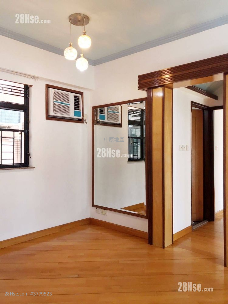 朗怡居 售盘 2 房 552 平方尺