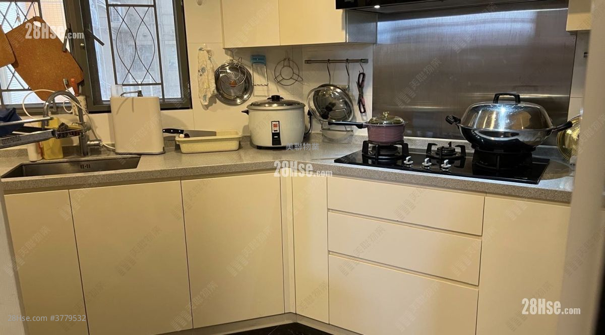 翘翠峰 售盘 3 房 , 3 浴室 1,102 平方尺