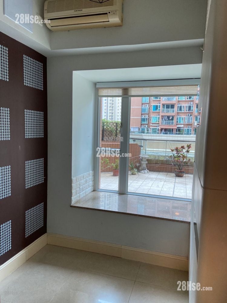 都会駅 售盘 3 房 , 2 浴室 590 平方尺