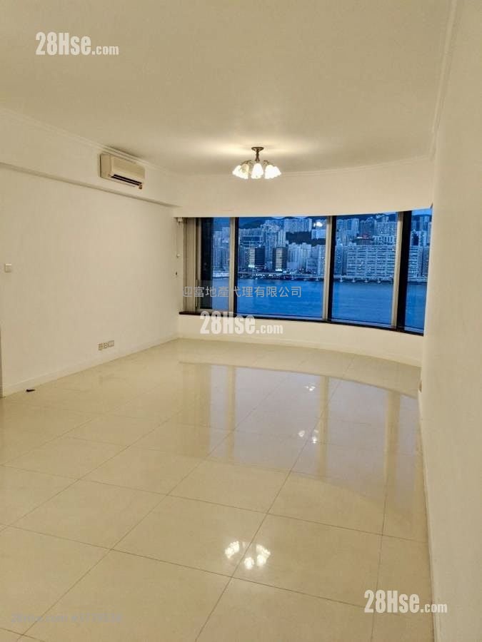 Harbourfront Landmark Sell 1,479 ft²