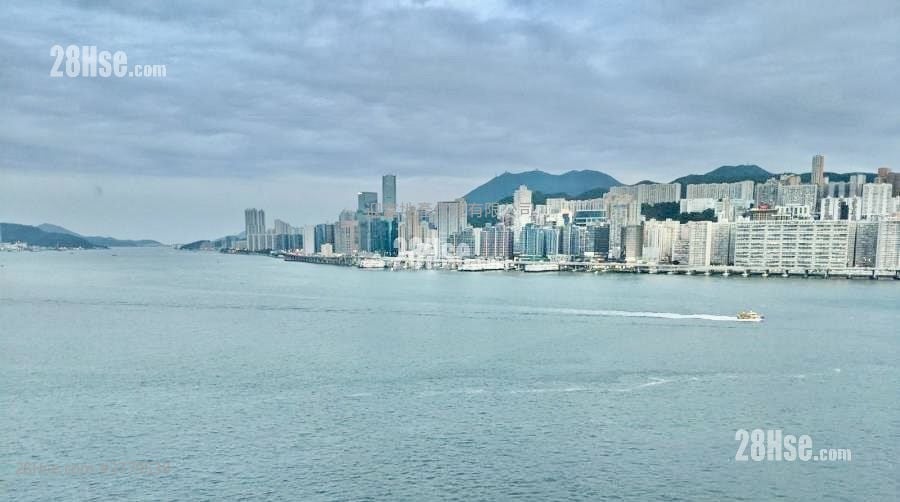 Harbourfront Landmark Sell 1,479 ft²