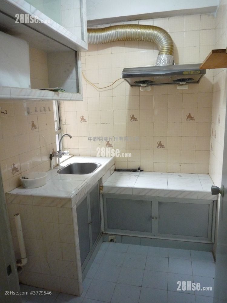 云叠花园 售盘 3 房 , 1 浴室 593 平方尺