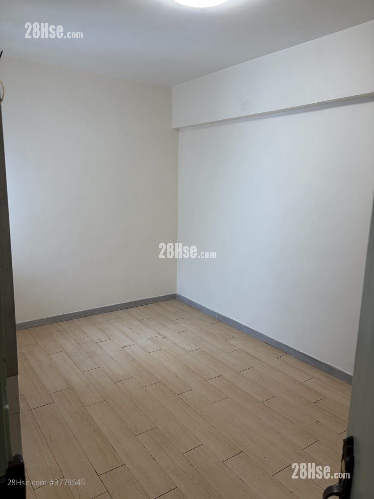 Pearl City Mansion Rental 180 ft²