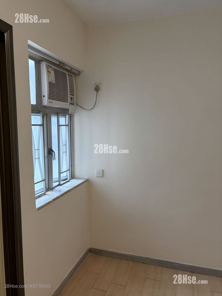 Pearl City Mansion Rental 180 ft²