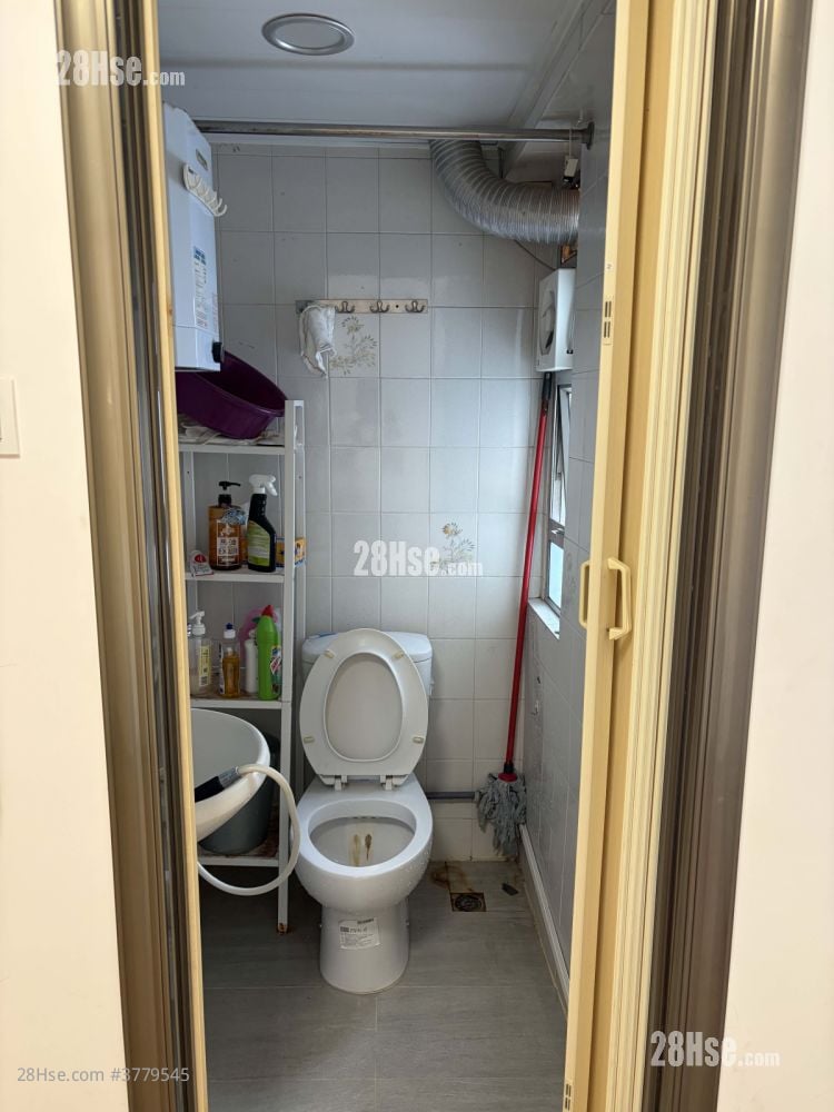 Pearl City Mansion Rental 180 ft²