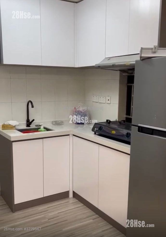 Village Sell 2 Bedrooms , 1 Bathroom 355 ft²