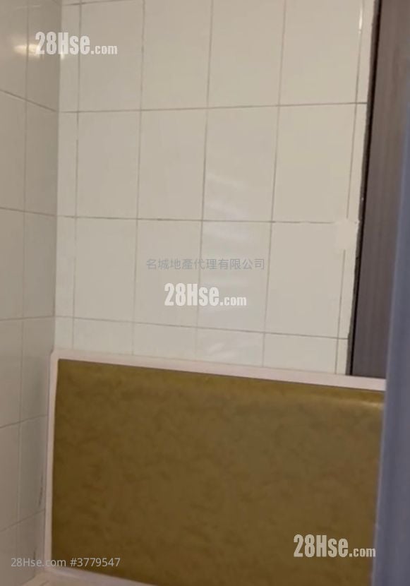 Village Sell 2 Bedrooms , 1 Bathroom 355 ft²