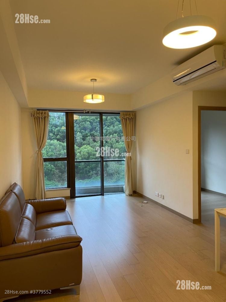 Dragons Range Rental 2 Bedrooms , 2 Bathrooms 692 ft²