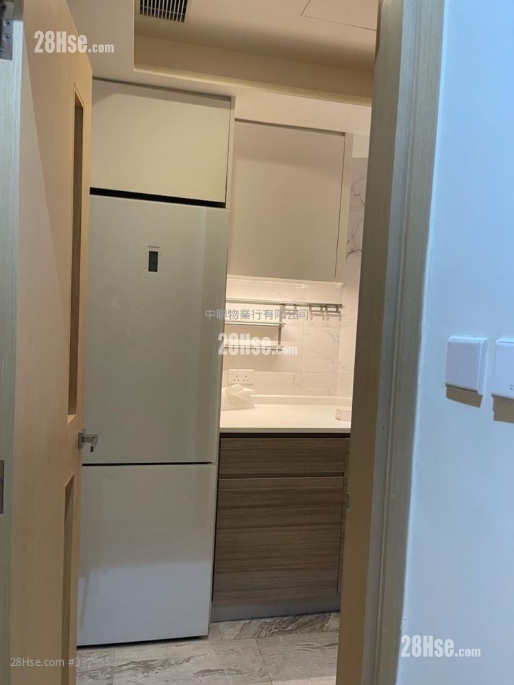 Dragons Range Rental 2 Bedrooms , 2 Bathrooms 692 ft²