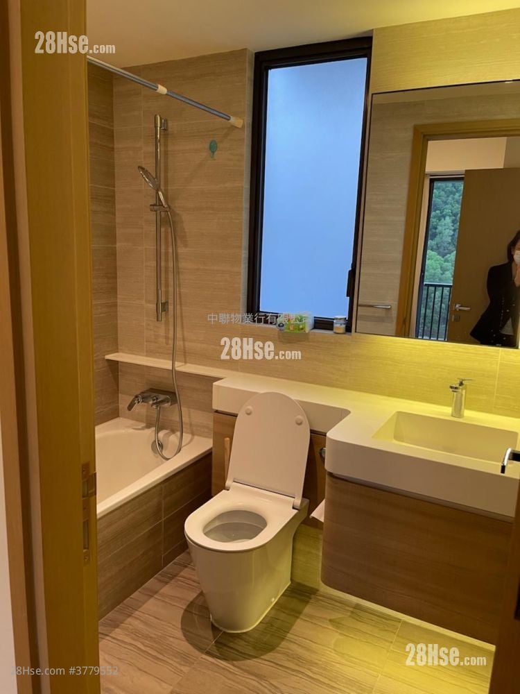 Dragons Range Rental 2 Bedrooms , 2 Bathrooms 692 ft²