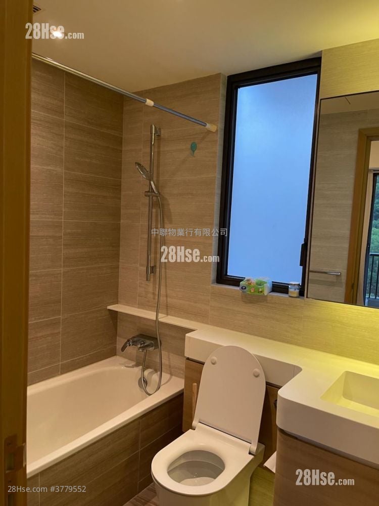 Dragons Range Rental 2 Bedrooms , 2 Bathrooms 692 ft²