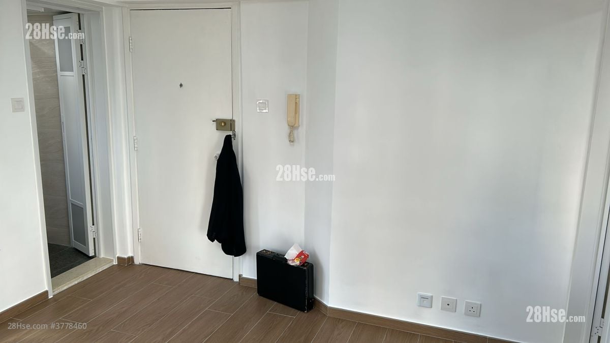 Valiant Court Rental 1 Bathroom 238 ft²