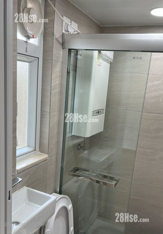 Valiant Court Rental 1 Bathroom 238 ft²